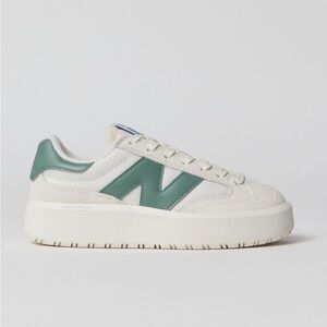 New balance Women's CT 302 Sneaker sea salt and dark juniper